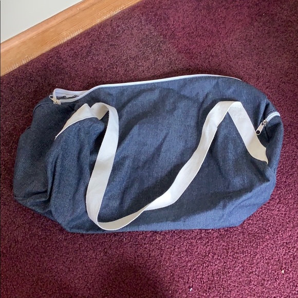 🏋🏻♀️Workout Bag🏋🏻♀️ - Picture 3 of 7